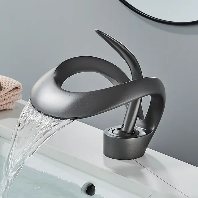 Robinet de lavabo cascade en laiton massif – vue 3