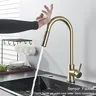 Robinet de cuisine doré à capteur extractible – vue 2