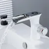 Robinet de lavabo noir salle de bains température chaude… – vue 2