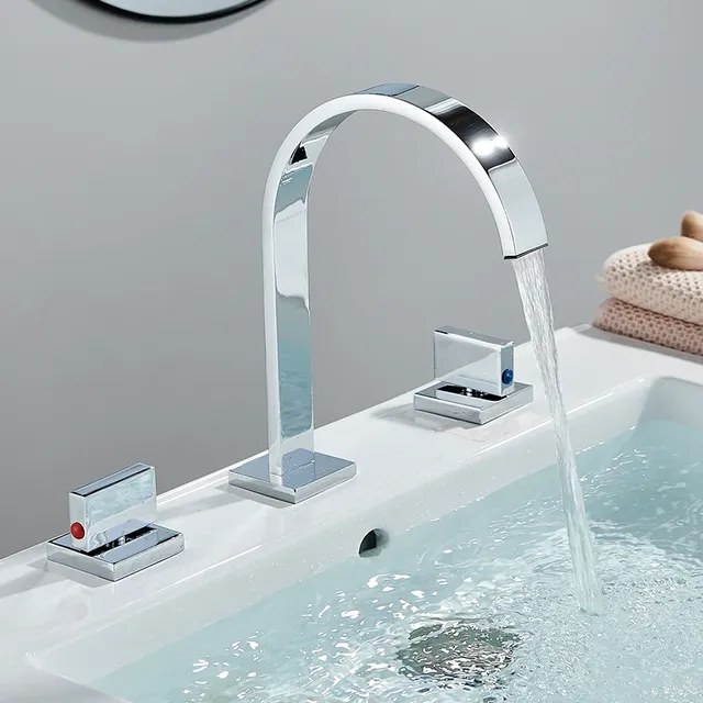 Robinet de lavabo doré – vue 6