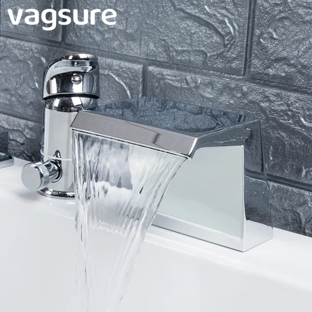 Robinet de baignoire cascade en laiton chromé incurvé