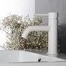 Robinet de lavabo de salle de bains blanc – vue 3