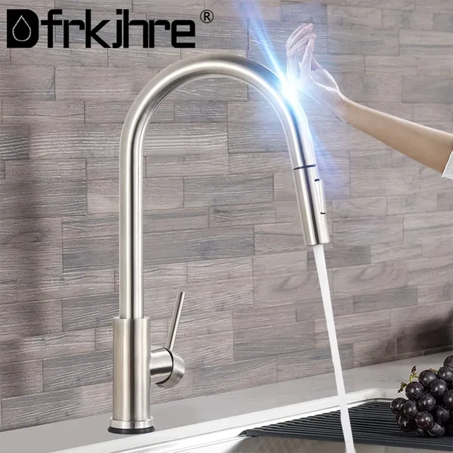 Robinet de cuisine tactile intelligent