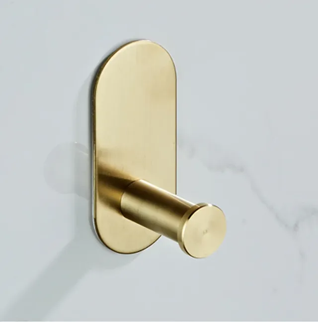 Ensemble de matériel de salle de bain en or brossé – vue 3