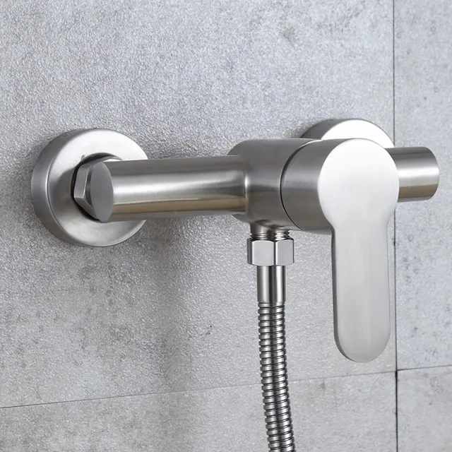 Robinet mitigeur d'eau chaude et froide – vue 3