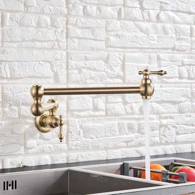 Robinet de cuisine en or brossé – vue 3
