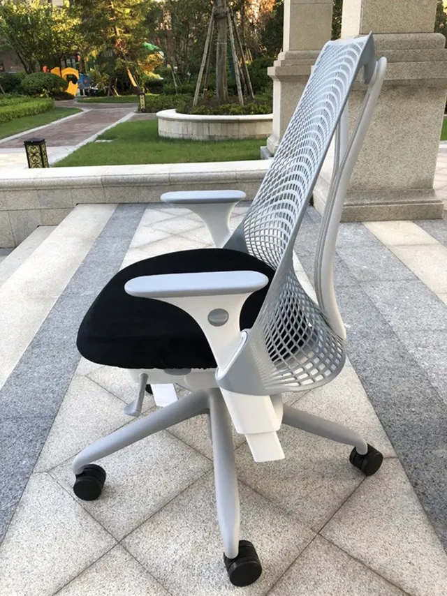 Housse de siège faite à la main pour Herman Miller Sayl – vue 2