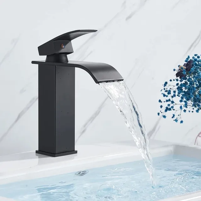 Robinet de lavabo cascade de salle de bains – vue 5