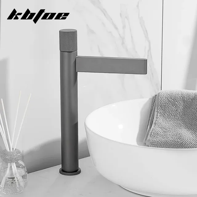 Robinet de lavabo de salle de bains gris pistolet