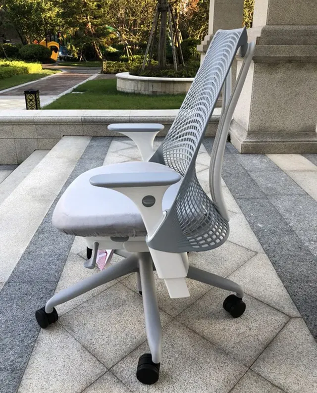 Housse de siège faite à la main pour Herman Miller Sayl – vue 4