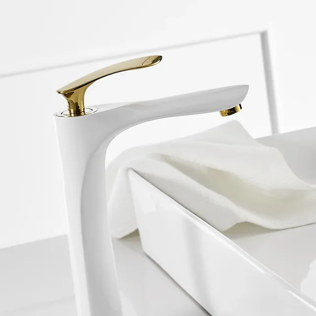 Robinets de lavabo de couleur blanche – vue 2