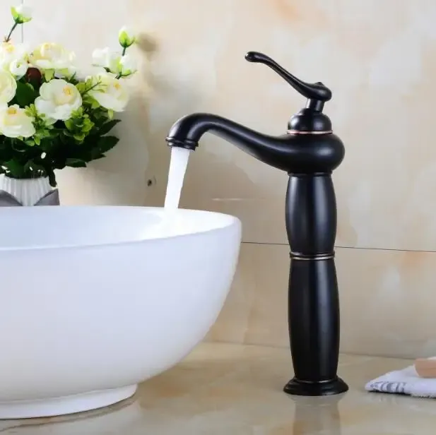Robinet de lavabo en laiton noir en forme de lampe – vue 5