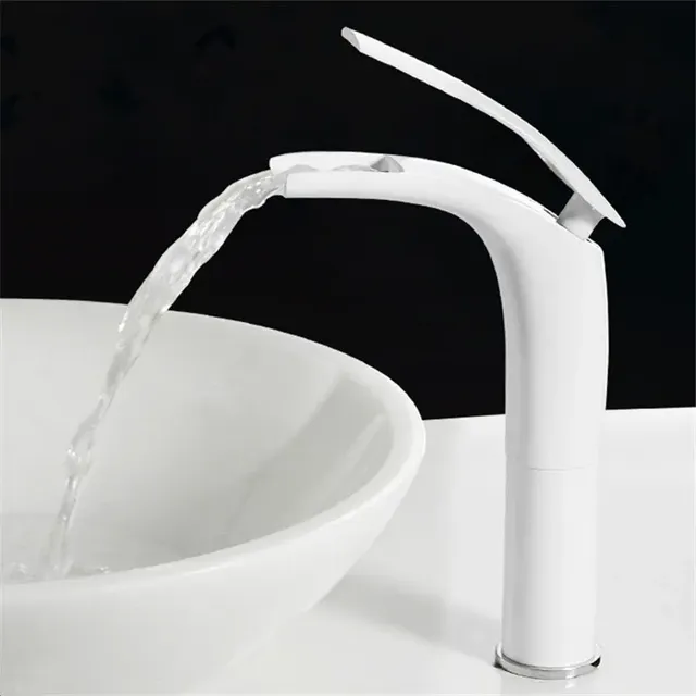 Robinet de lavabo de salle de bains