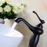 Robinet de lavabo en laiton noir en forme de lampe – vue 4