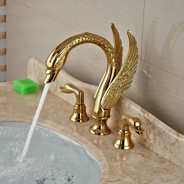 Robinet de lavabo de salle de bains monté sur le pont – vue 3