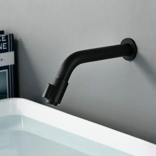Robinet d'eau froide noir mat – vue 3