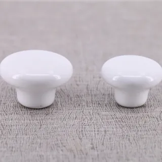 Bouton d'armoire en céramique blanche