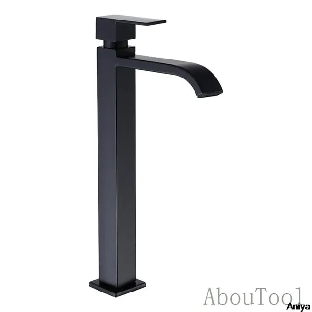Robinet cascade en métal noir – vue 3