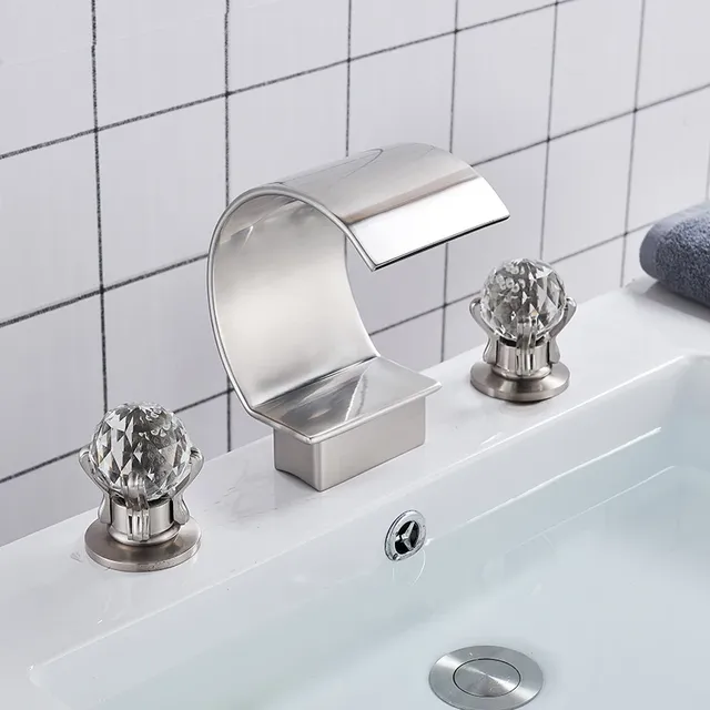 Robinet de lavabo de salle de bains en or – vue 6