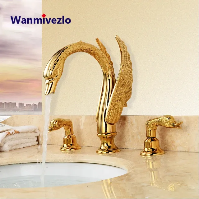 Robinet de lavabo de salle de bains monté sur le pont – vue 2