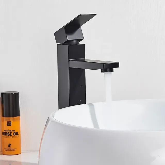 Robinet de lavabo de salle de bains – vue 4