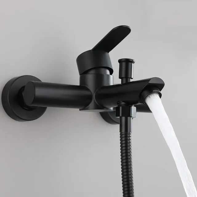 Robinet mitigeur d'eau chaude et froide