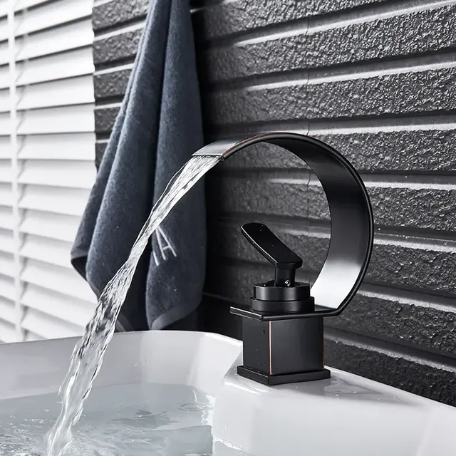 Robinet mitigeur de lavabo chaud et froid en cuivre – vue 5