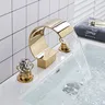 Robinet de lavabo de salle de bains en or – vue 3