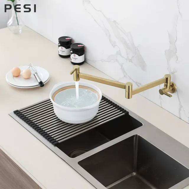 Robinet d'Eau Froide Simple en Or – vue 2