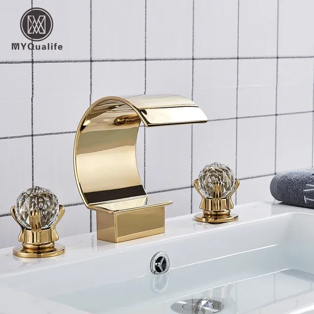 Robinet de lavabo de salle de bains en or – vue 2