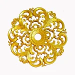 rosace plafond décorative ronde baroque rococo motifs ajourés acanthe volutes trou central fixation lustre finition dorée métallisée brillante effet sculpté