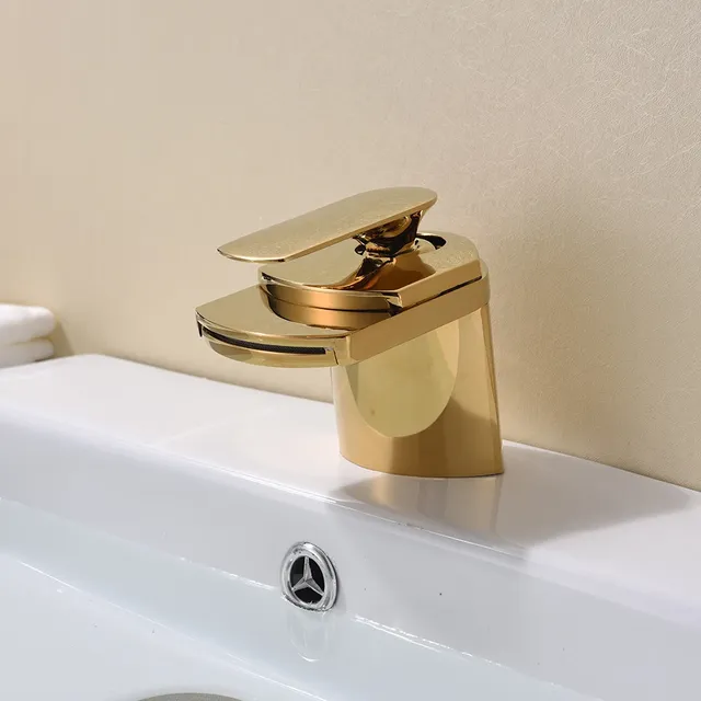 Robinet de lavabo cascade monté sur le pont – vue 3