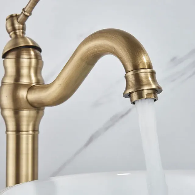 Anitque robinet de lavabo de salle de bains en laiton – vue 4