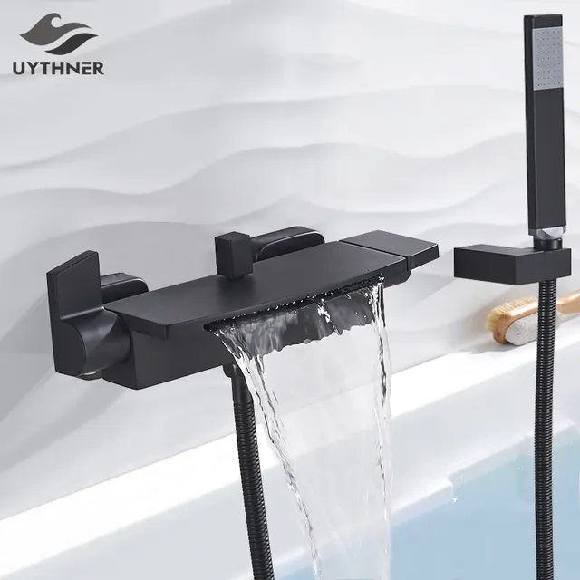 Mitigeur baignoire mural cascade noir mat bec large…
