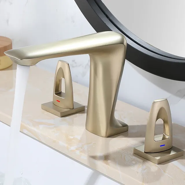 Mitigeur lavabo trois trous bec cascade double poignées… – vue 2