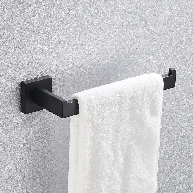 Ensemble de matériel de salle de bain noir – vue 3
