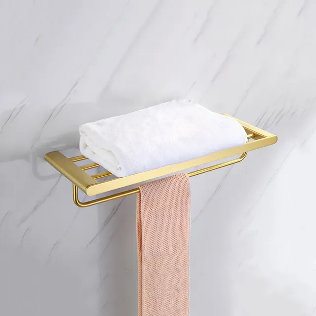 Accessoires de salle de bains en or brossé – vue 2
