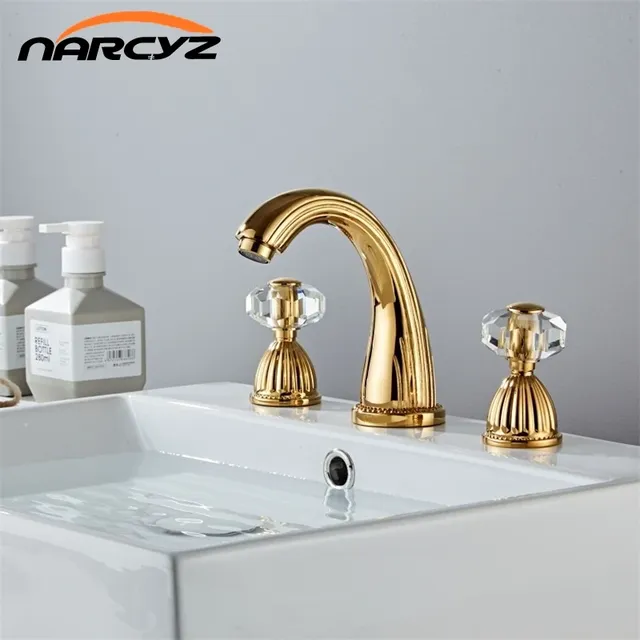 Robinets de lavabo en laiton doré