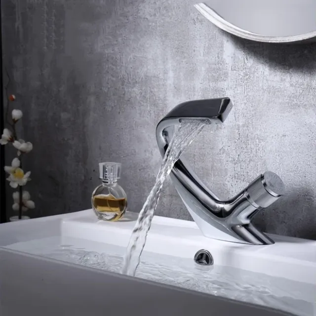Robinet de lavabo cascade tout en cuivre noir – vue 3