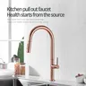 Robinet de cuisine en or brossé – vue 2