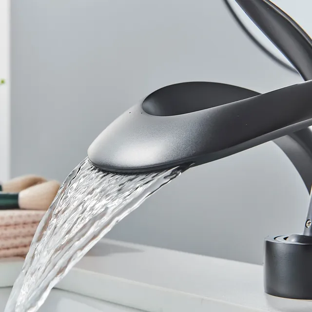 Cascade d'eau chaude et froide en laiton noir – vue 3