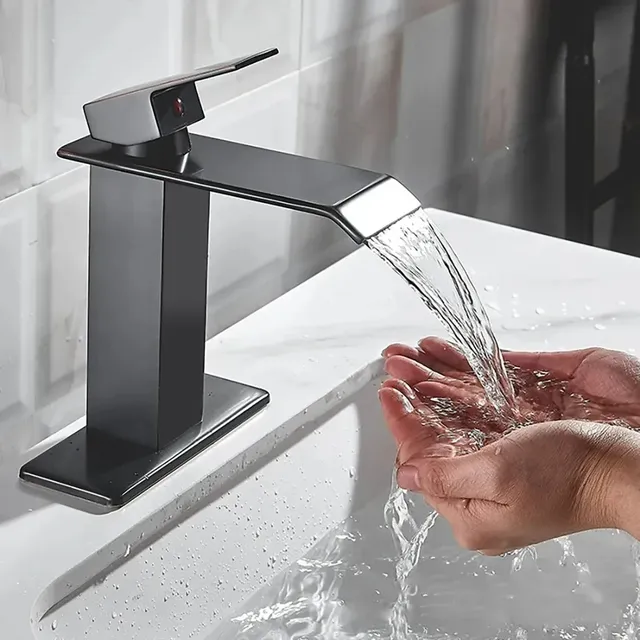Cascade noire robinet chaud et froid lavabo comptoir… – vue 2