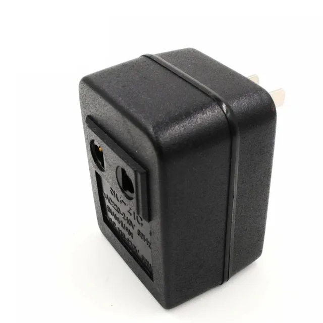 Adaptateur convertisseur tension courant alternatif 220V… – vue 3