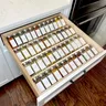 Étagère à épices en acrylique à tiroir réglable – vue 2
