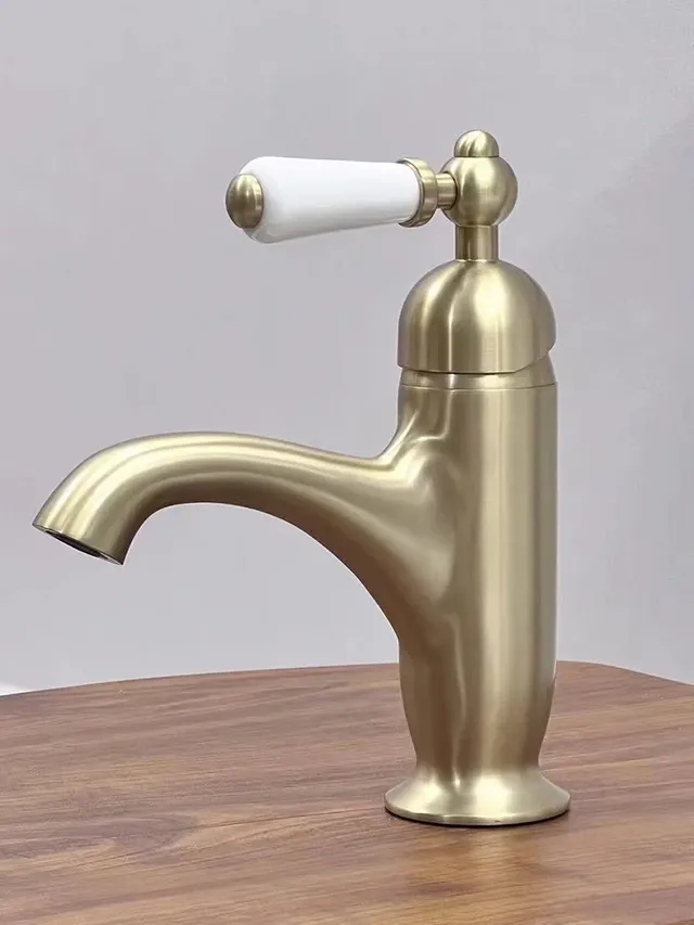 Robinet de lavabo à poignée unique en laiton rétro – vue 7