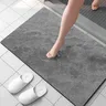 Tapis de bain en diatomite avec motif en marbre – vue 4