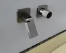 Lavabo mural gris bronze à canon PLANhot – vue 2
