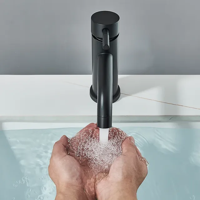 Robinet de lavabo de salle de bains noir mat – vue 4