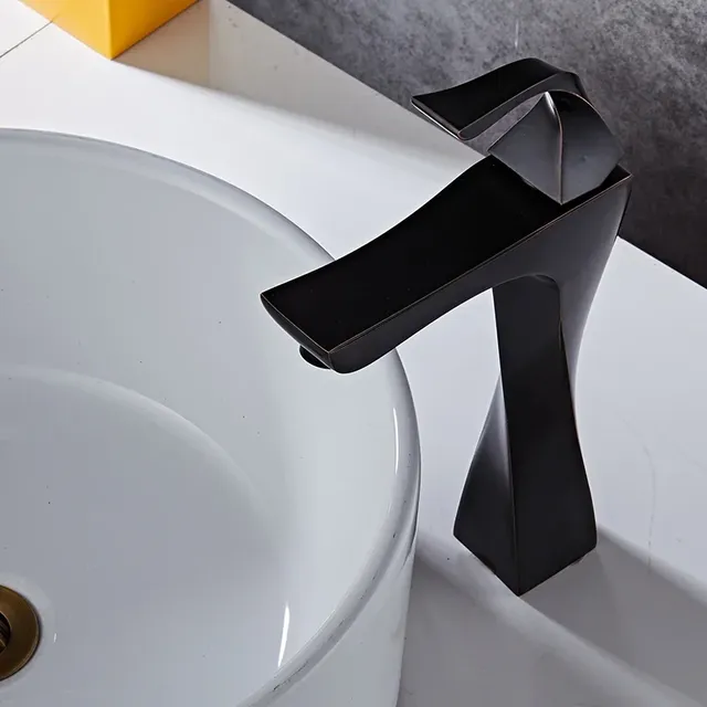 Robinet de lavabo de salle de bains noir et chromé – vue 3