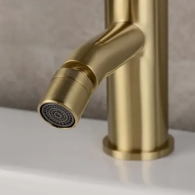 Robinet mitigeur d'eau chaude et froide en laiton doré… – vue 5
